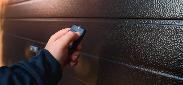 automatic door opener with remote control in Southchase