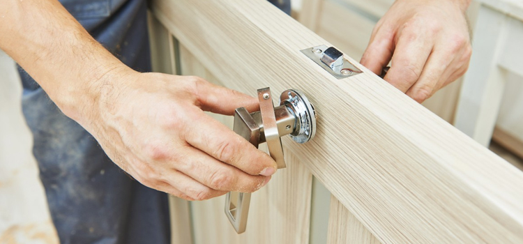 interior door repair Southchase
