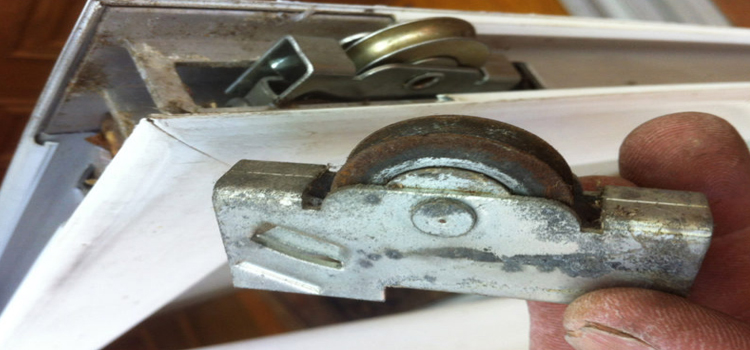 screen door roller repair in Southchase